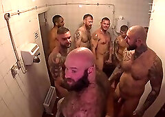 a4ndyl3e guys shower