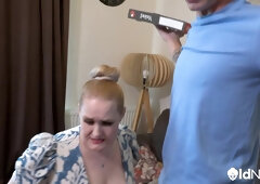 mommy Becky Gives The Pizza Guy A Exciting Payment - AGEDL