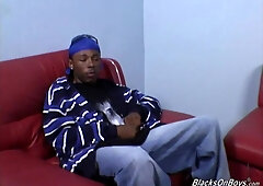 Whiteboi does messy deep-throat on a black chisel