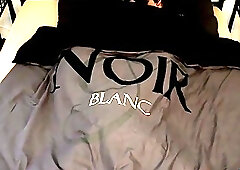 Young men wake up in the middle of the night for hot 69