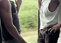 gopalna in train -  Desimonster