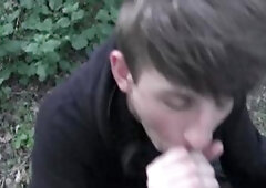 CzechHunter: Young 18 yr old bareback cumshot outdoors