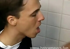 anyone know the top's name?