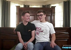 Massive Man-Meat Youngsters Slapping With Money-Shot