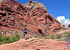 Ashley at Red Rock Canyon - Behind the scenes photo shoot !