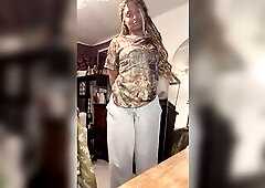 Black chick shows u a little surprise