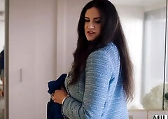 Each realtor has tricks up her sleeve for selling a sexy property. Penny knows appearances are anything, and personally makes no doubt of it’s valua