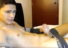 Super-Hottie Amateur Big-Cock Twink Handjob34f