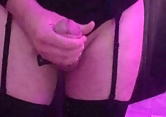 Money-Shot from cucumber in culo