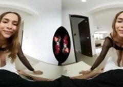 Curvy Latin mom gets down in sexy VR action