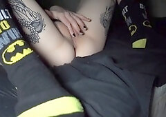Big ass, small tits, screams