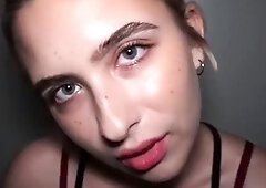 Lina Beana ASMR Onlyfans Kisses & Touching