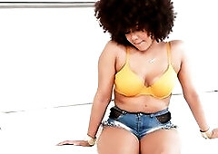 Newbie twenty-year-old Nina Diaz, with marvelous curls, shares her experiences as a recent starlet in the industry during the time that modeling exclu