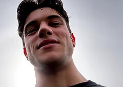 Munch my toes while I fap off in a garden