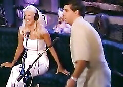 Donald Trump tries to tempt Victoria Silvstedt, but Victoria is turned off by him, Trump gets rejected. Victoria calls Leo Dicaprio a sleazebag for hi