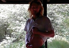 Jacking my giant trunk in an deprived senior shed I've found