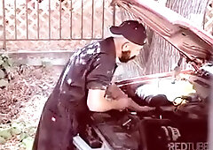 Dark-Hued Spear Service