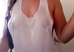 CAMISETA MOJADA: y tú qué harías con mis tetas?