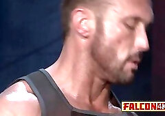 Bareback action with a big cock is the best of all