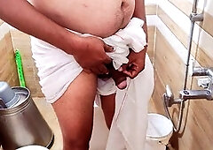 Desi guy cruising for some fun