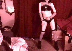 Amateur Trans Gal Elyza Dancing and Teasing
