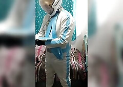 This layered pvc and latex outfit made for a ton of hawt perspired enjoyment, the breath play part especially was joy, the hood below the helmet made 