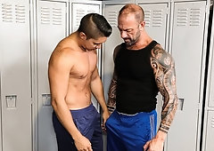 Vic Rocco fucking Adrian Suarez with no condom at all