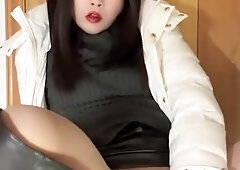 Arse rammed silicone dinky to go outdoors. Jizm on pie after cycling home. Then slurp the pie.