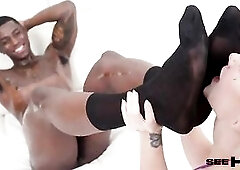 Quentin Parker Takes The Control And Unfathomable Bangs Venus Rivers' Vagina!