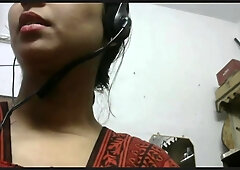 Asha Desi Babe On Webcam Showing Off - DesiPapa