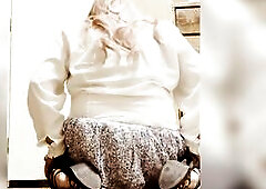 playing with my vibrator for the very 1st time