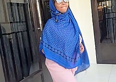 Astounding black fingering her consummate pink snatch until that babe get hawt