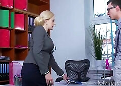 MOMMY Golden-haired large bazookas mother I'd like to fuck sucks giant geek jock in advance of hard screwing