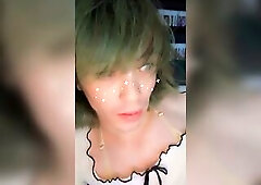 Isabelle secretly showing off her arsehole online whilst gf is in the washroom