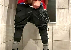 JockDad87 shoots another load in the locker room