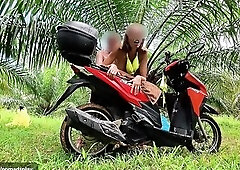 Wild Girlfriend Screw on a Scooter & Soaked Squirt in a Jungle During Rain