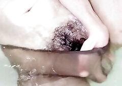 Nerdy Faery Wearing Tights and Pissing Underwater