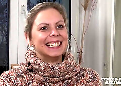 25-jahrige Tschechin spielt mit ihren Fingern und Toys - Masturbation with amateur blonde