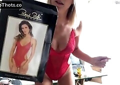 Vicky Stark Crotchless Fingering