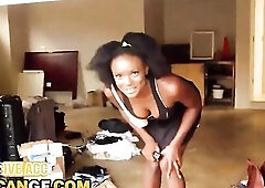 This CUTE AMATEUR BLACK realtor walked in talking about NYC... left stretched & leaking