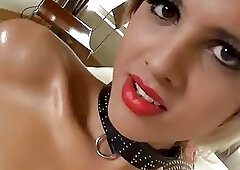 Brazilian shemale Melzinha Bonekinha dildo fucked her asshole