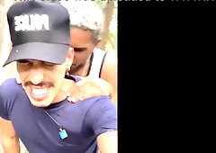 MALOQUEIRO FAVELADO LICKING THE POLICEMAN'S BACKSIDE IN THE PARK
