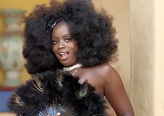 Aesthetic Ebony Model Elsie Is Playing With Her Sex Toy