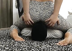 Facesitting and Hawt Farts in Taut Zebra Panties