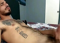 Iomacho: Leon stroking