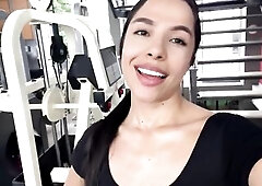 A normal day at the gym, I warmed up looking at dicks and with a lot of wish I masturbated in the gym shower