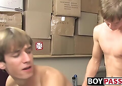 DUDE EAGERNESS - Insane twunks boning on office table after dirty oral pleasure