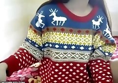 Webcam show with hot brunette plays with hairy pussy