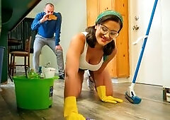 Stirling Cooper summons a new maid from the cleaning service to come clean his house, when maid Penny Barber knocks on the door, he wasn’t expecting