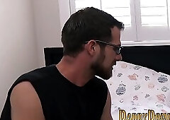 Stepdad jizzes over twink